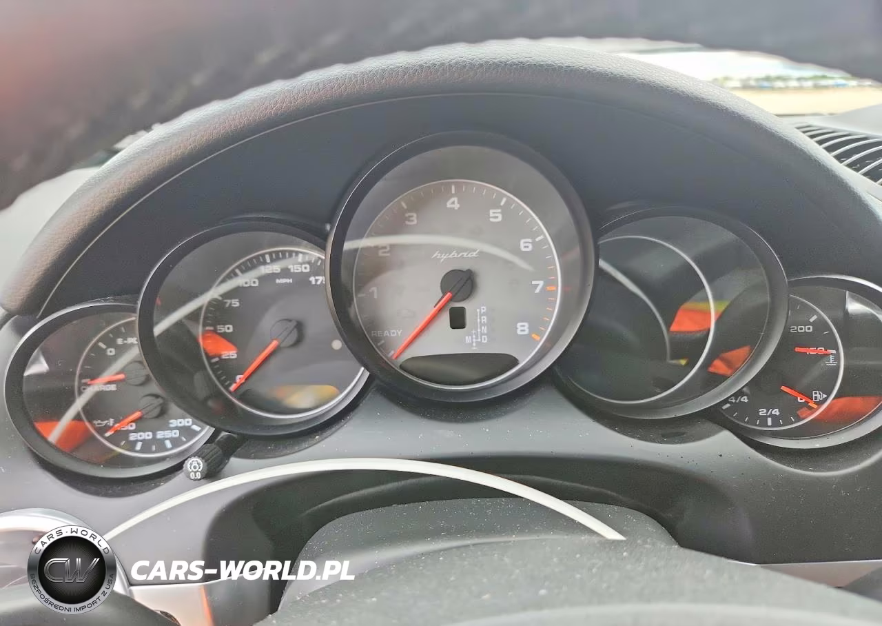 2014 Porsche Cayenne S Hybrid VIN:WP1AE2A25ELA50138 - 9