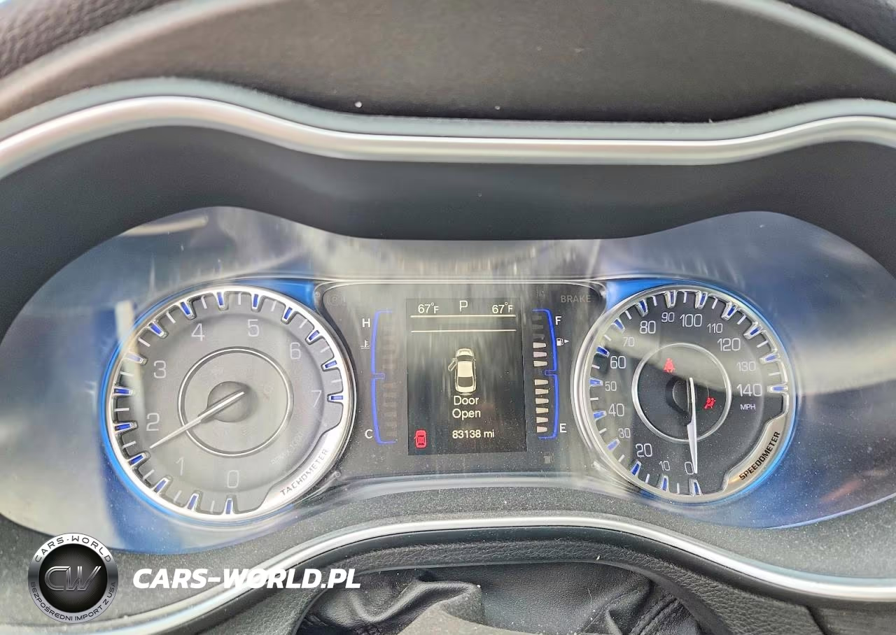 2016 Chrysler 200 Limited VIN:1C3CCCAB1GN142333 - 9