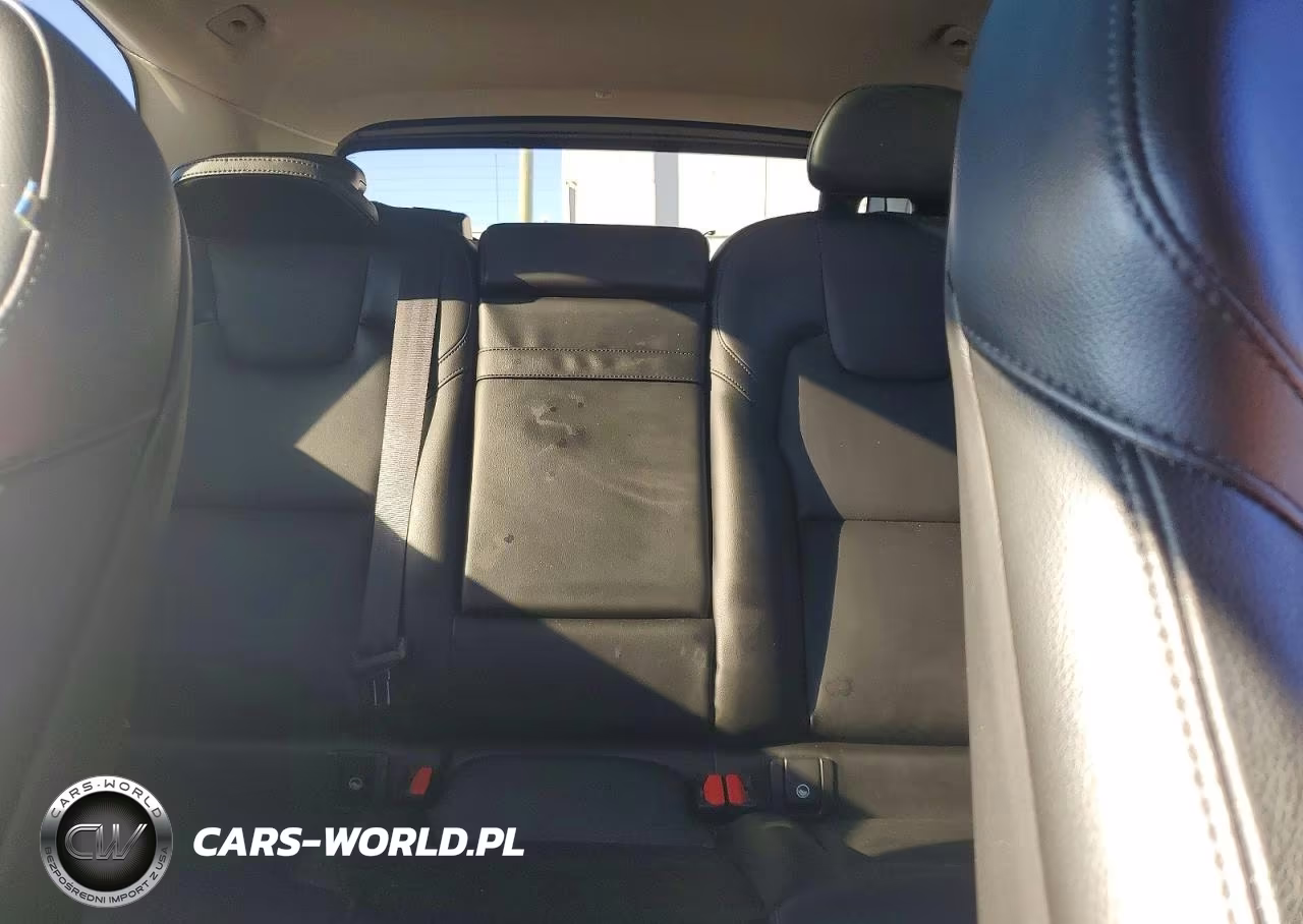 2019 Volvo Xc60 T5 VIN:LYV102RK7KB183603 - 10