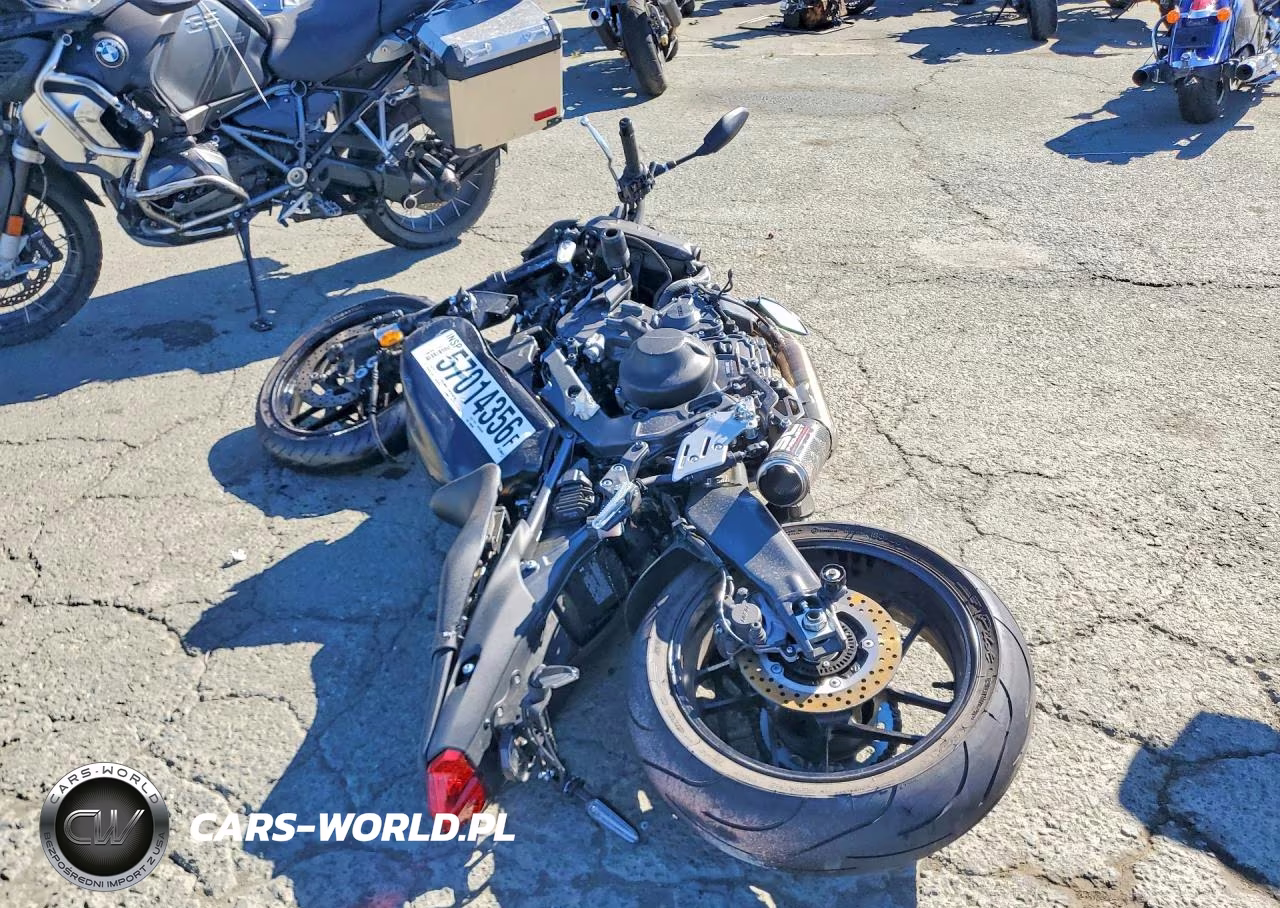 2023 Yamaha Mt09 C VIN:JYARN71Y9PA000990 - 4