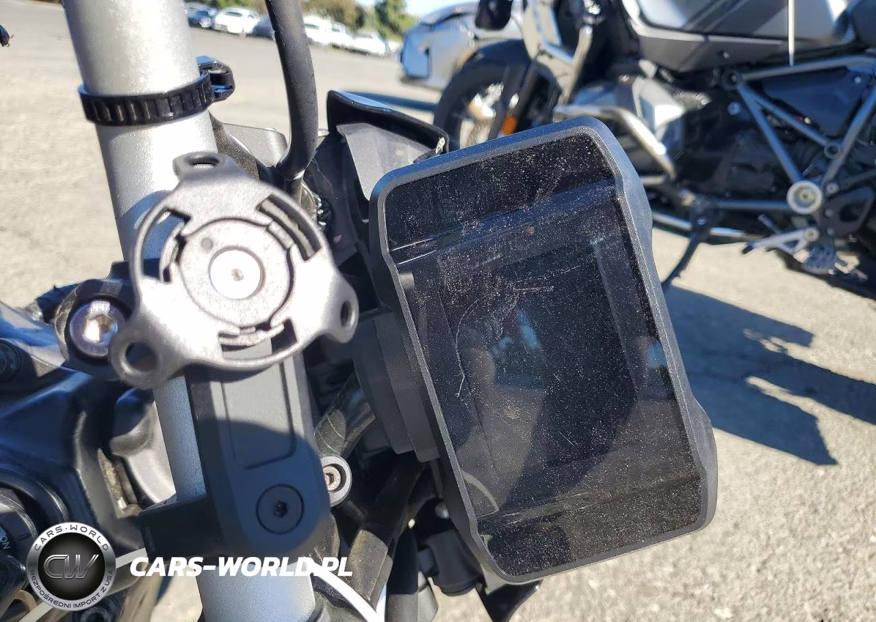 2023 Yamaha Mt09 C VIN:JYARN71Y9PA000990 - 7