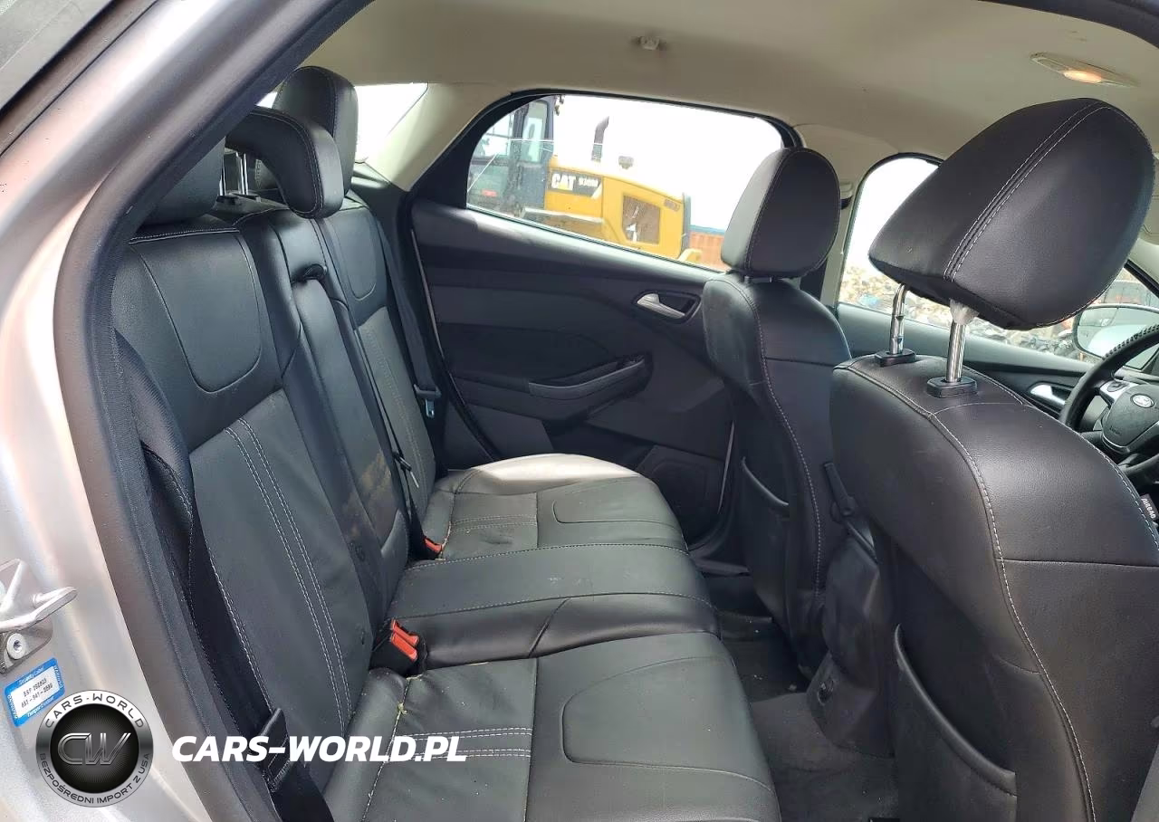 2014 Ford Focus Titanium VIN:1FADP3N21EL263991 - 10