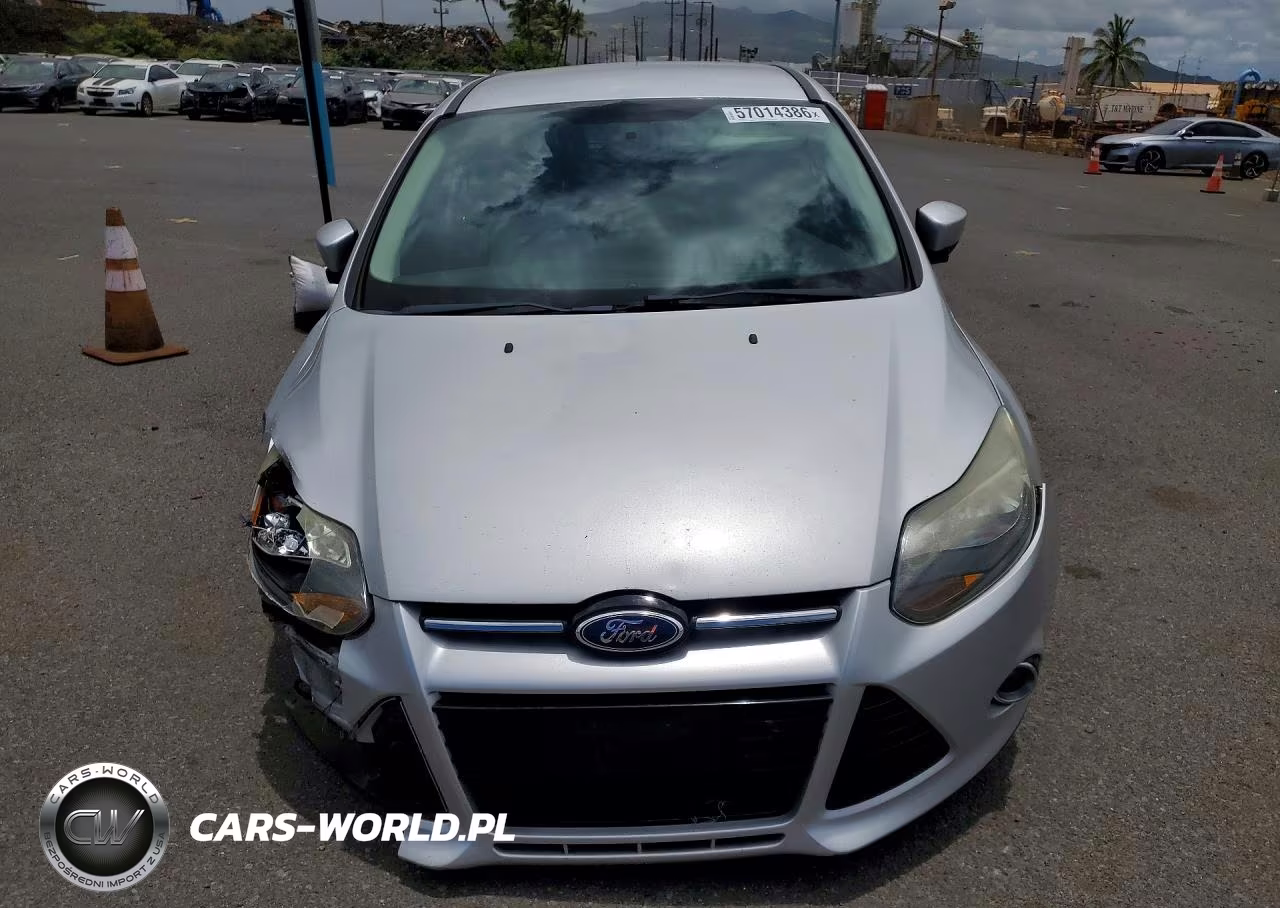 2014 Ford Focus Titanium VIN:1FADP3N21EL263991 - 5