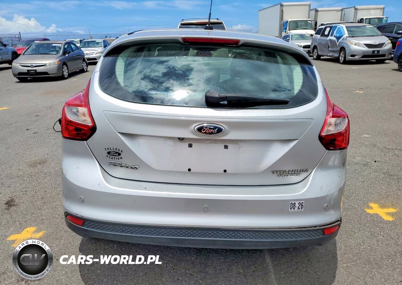 2014 Ford Focus Titanium VIN:1FADP3N21EL263991 - 6