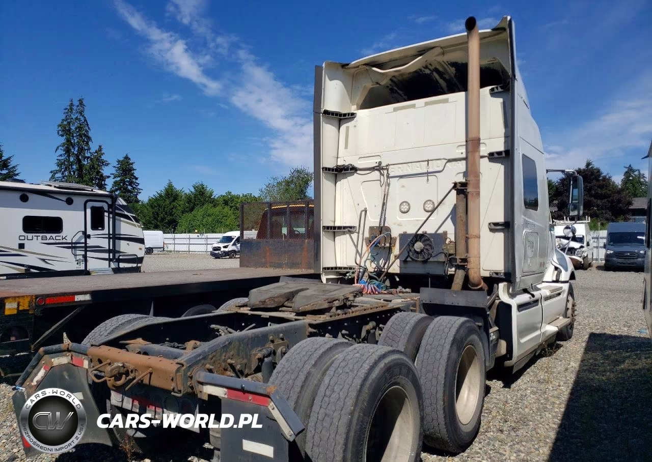 2015 International Lf687 Semi Truck VIN:3HSDJAPR7FN724770 - 4