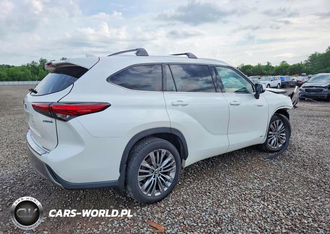2020 Toyota Highlander Hybrid Platinum VIN:5TDEBRCH8LS005616 - 3