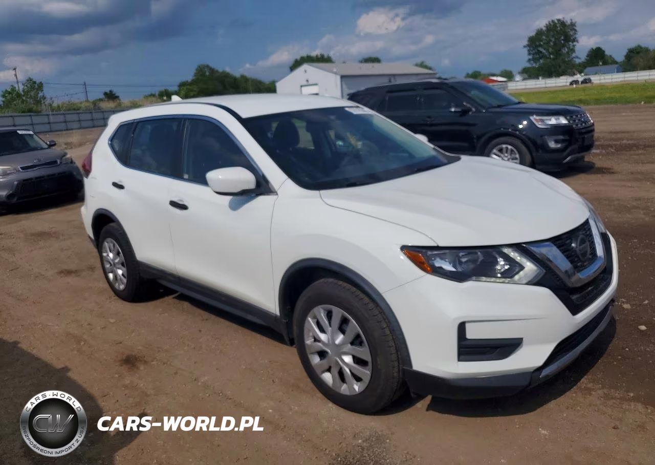 2018 Nissan Rogue S VIN:KNMAT2MV7JP588405 - 4