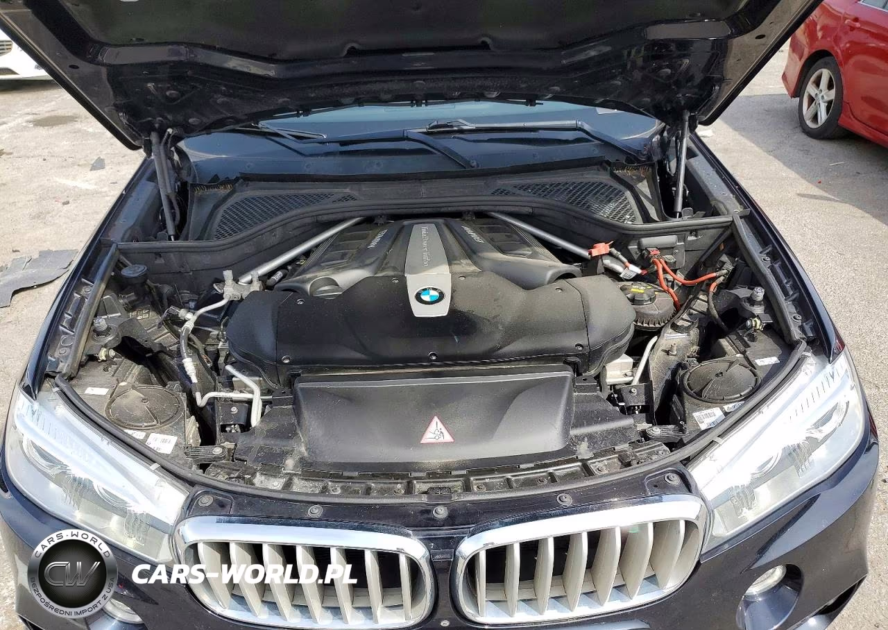 2018 BMW X5 xDrive50I VIN:5UXKR6C54J0U14746 - 12