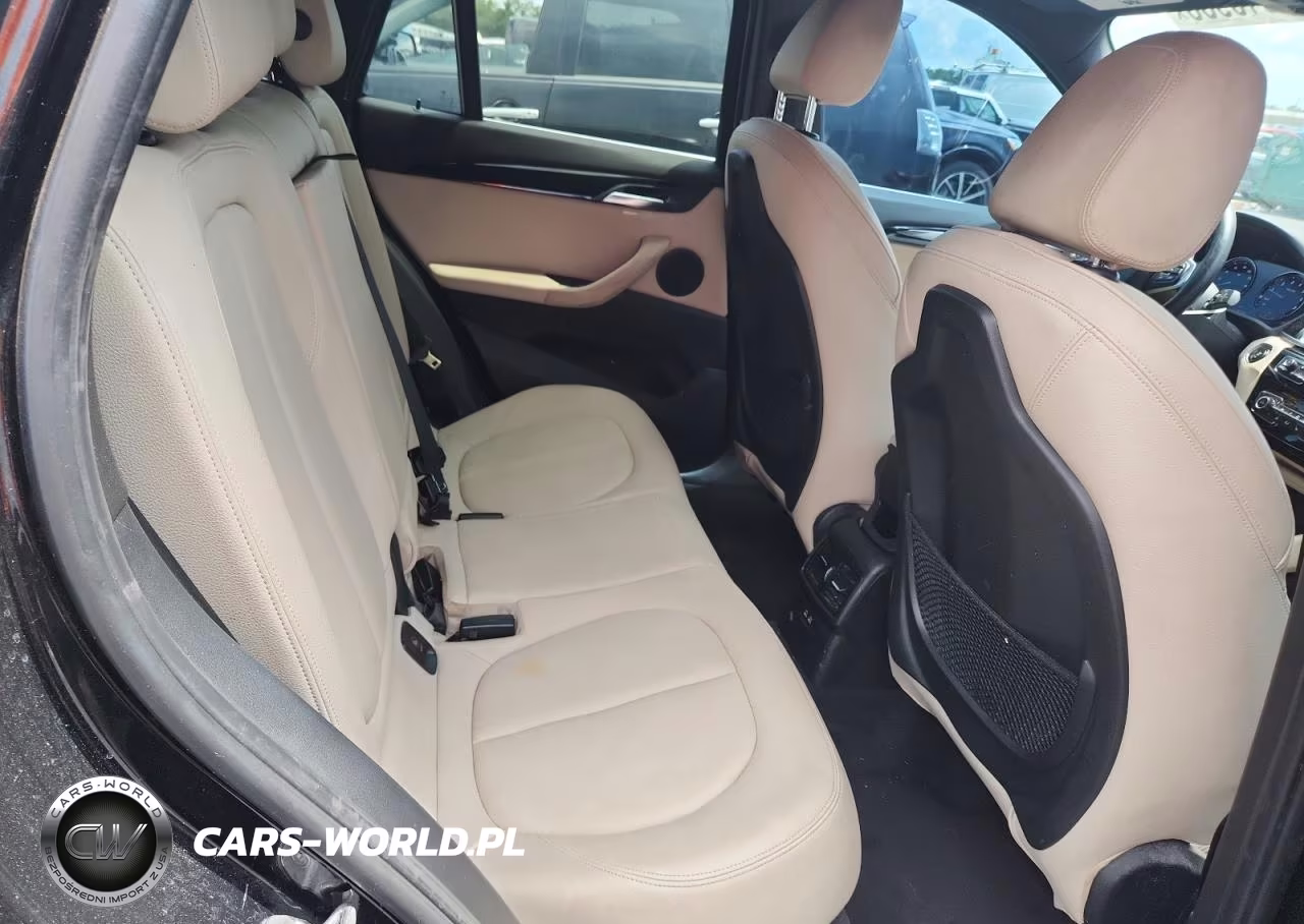 2018 BMW X1 Sdrive28I VIN:WBXHU7C30J3H43138 - 11