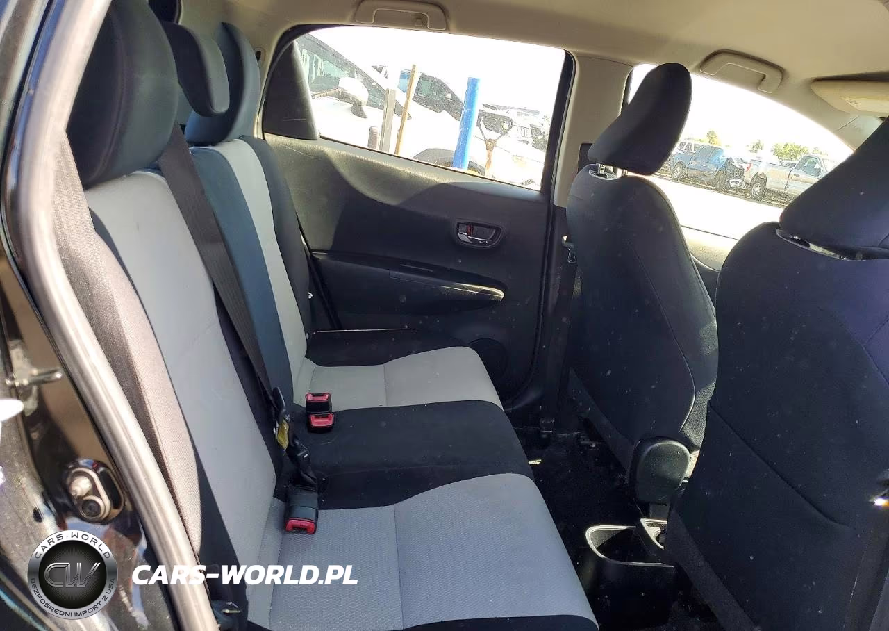 2013 Toyota Yaris 5-Door Le VIN:JTDKTUD34DD556841 - 10