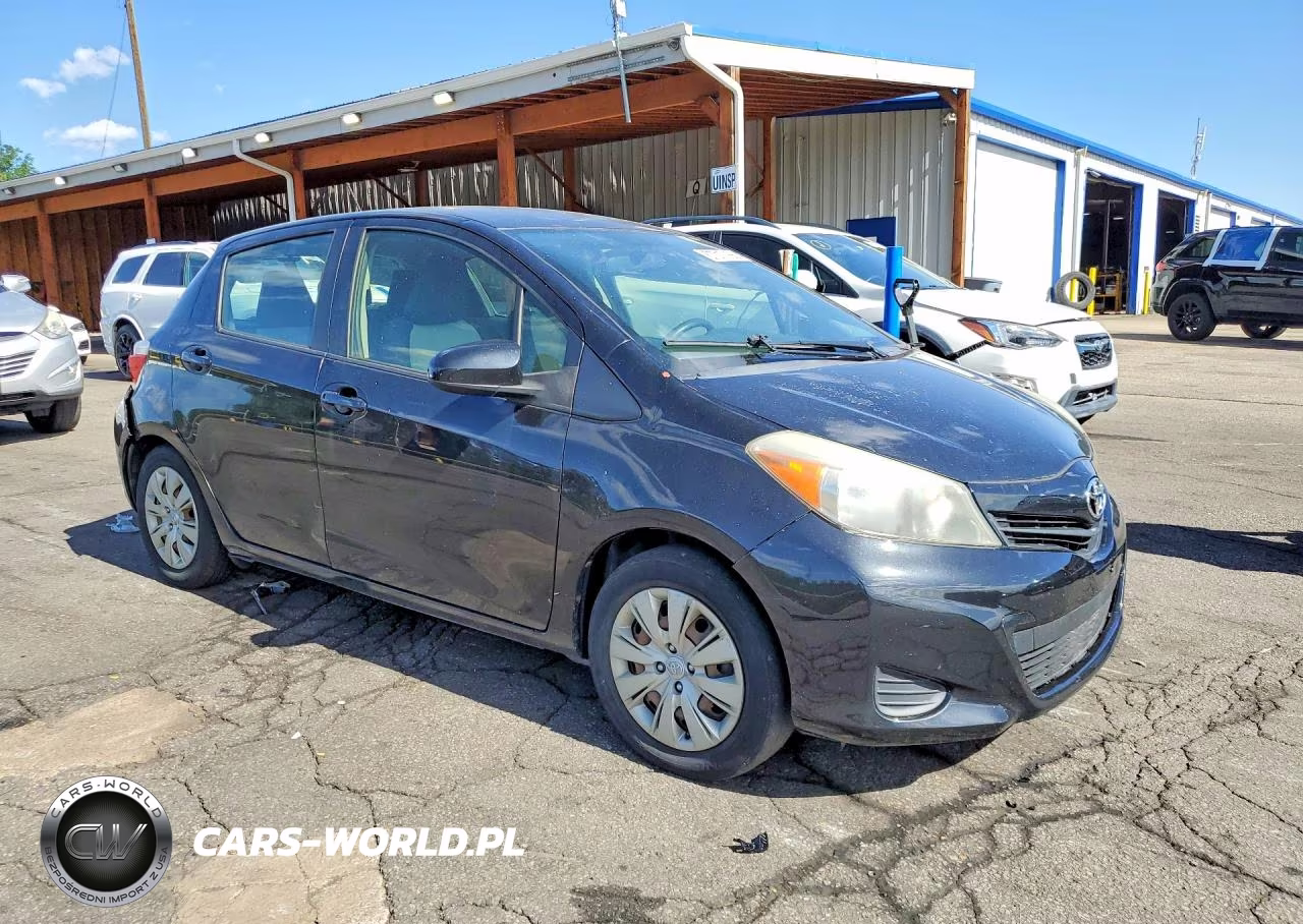 2013 Toyota Yaris 5-Door Le VIN:JTDKTUD34DD556841 - 4