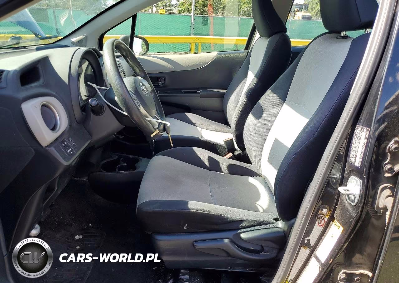 2013 Toyota Yaris 5-Door Le VIN:JTDKTUD34DD556841 - 7