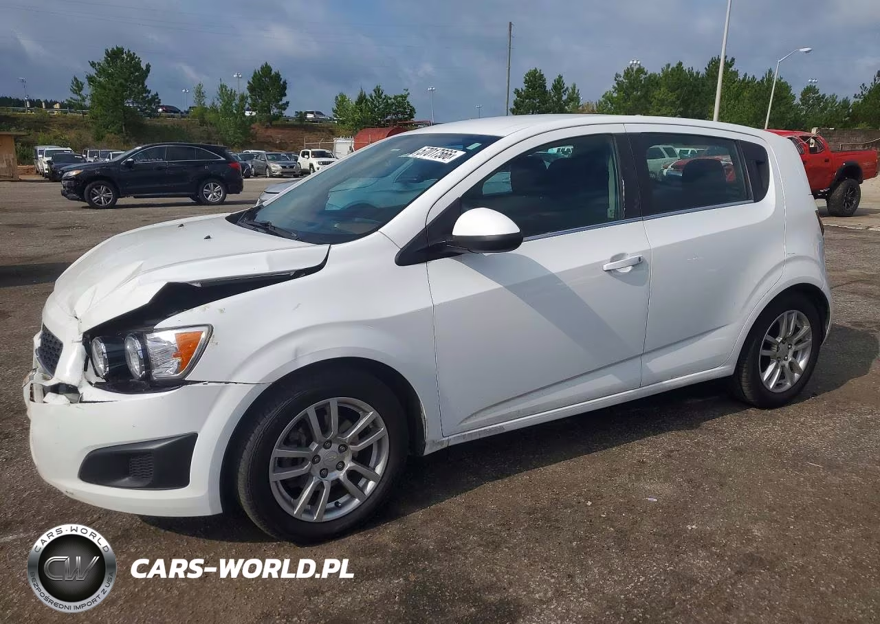 2016 Chevrolet Sonic Lt – zdjęcie 1 z 12