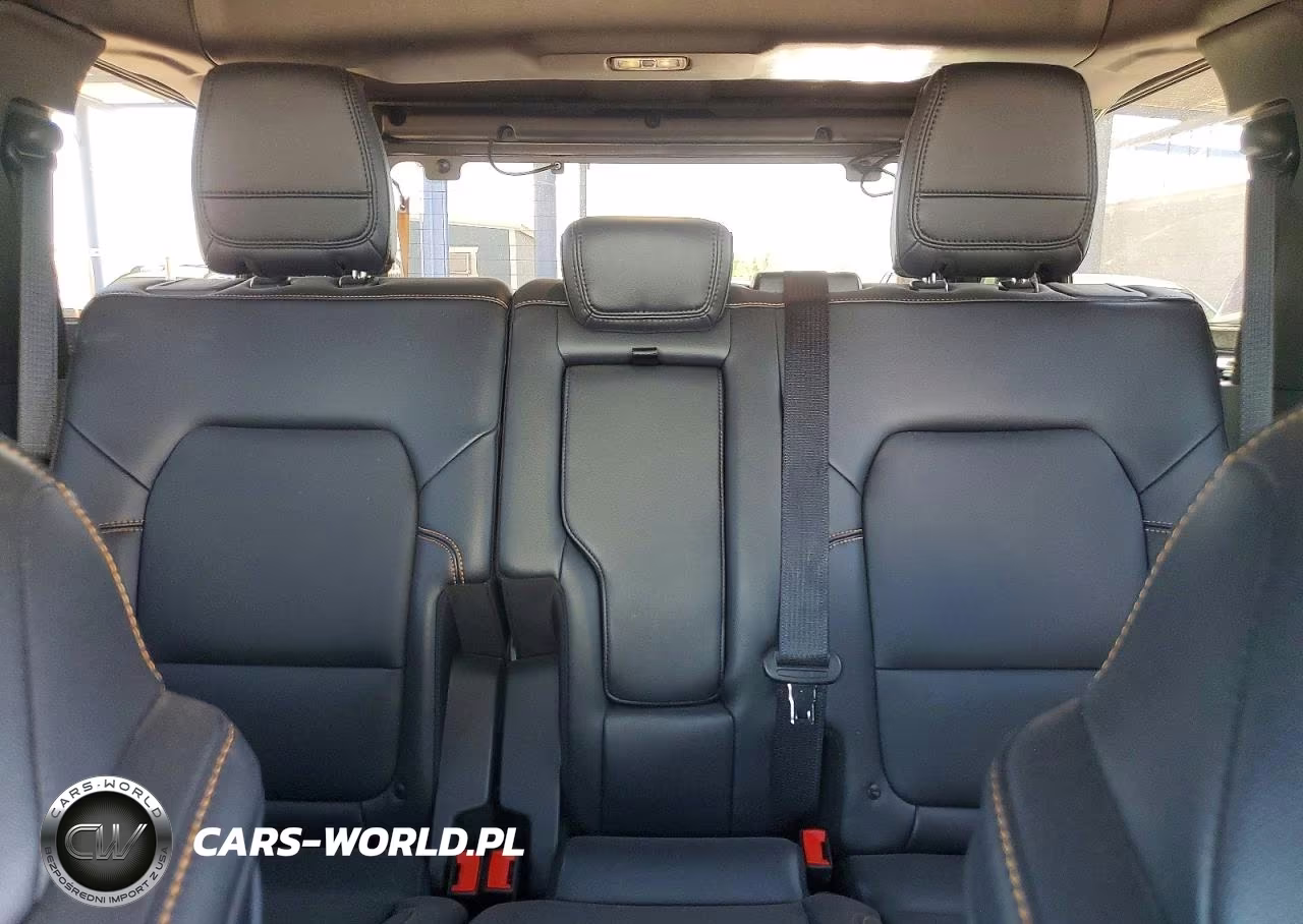 2024 Ford Bronco Badlands VIN:1FMEE9BP9RLB16116 - 10