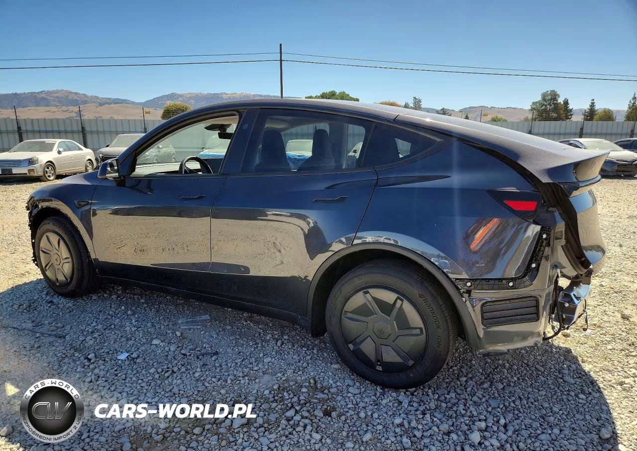 2026 Tesla Model Y VIN:7SAYGDED9TA608445 - 2