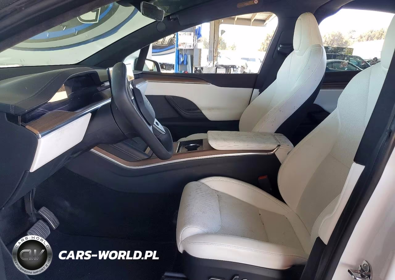 2023 Tesla Model X VIN:7SAXCAE58PF380199 - 7