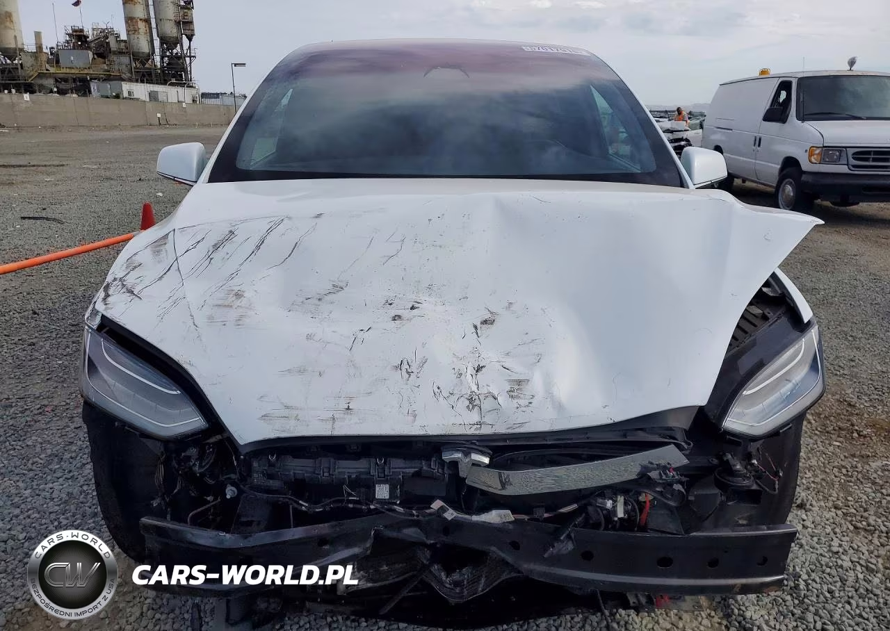 2017 Tesla Model X VIN:5YJXCBE27HF070152 - 5