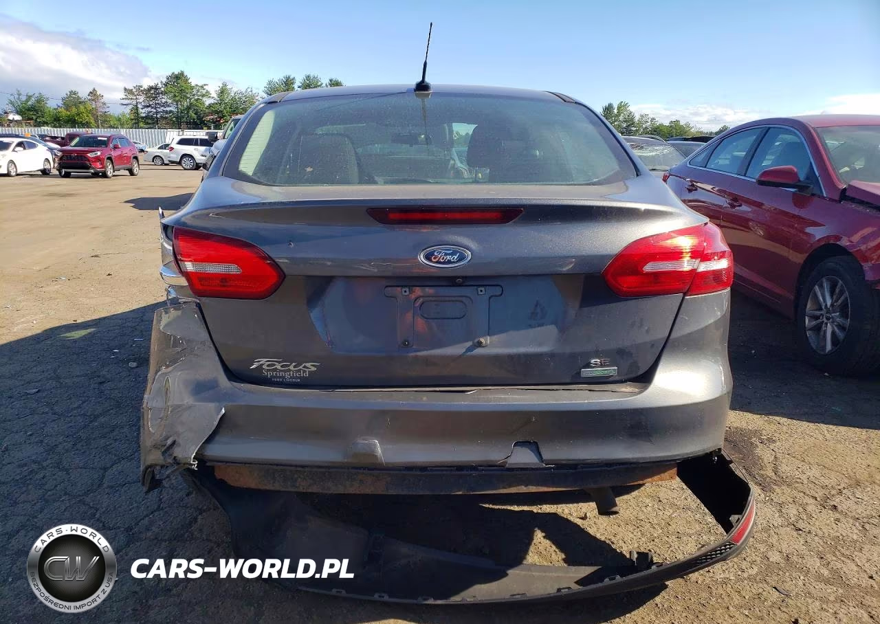 2016 Ford Focus Se VIN:1FADP3FE7GL342593 - 6