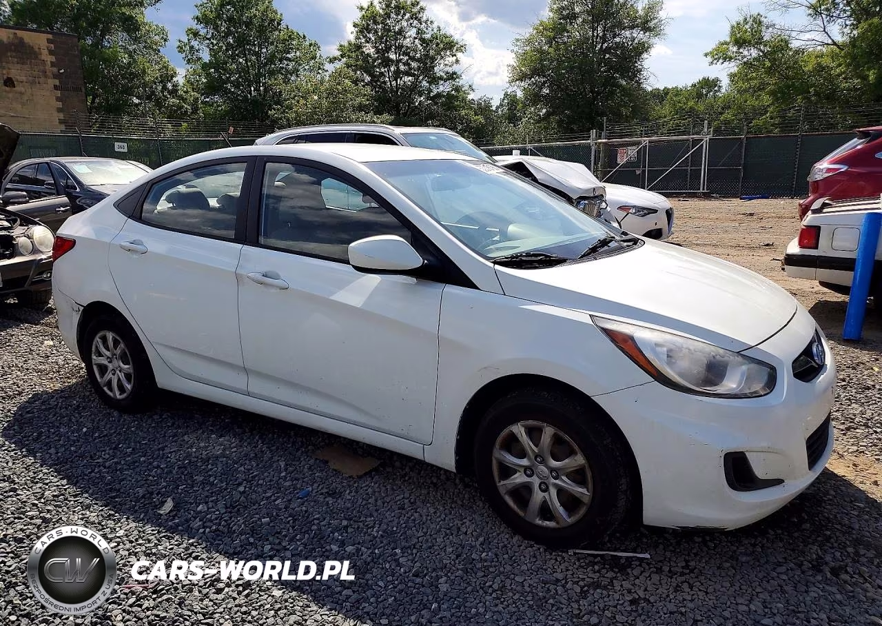 2013 Hyundai Accent Gls VIN:KMHCT4AE9DU566206 - 4