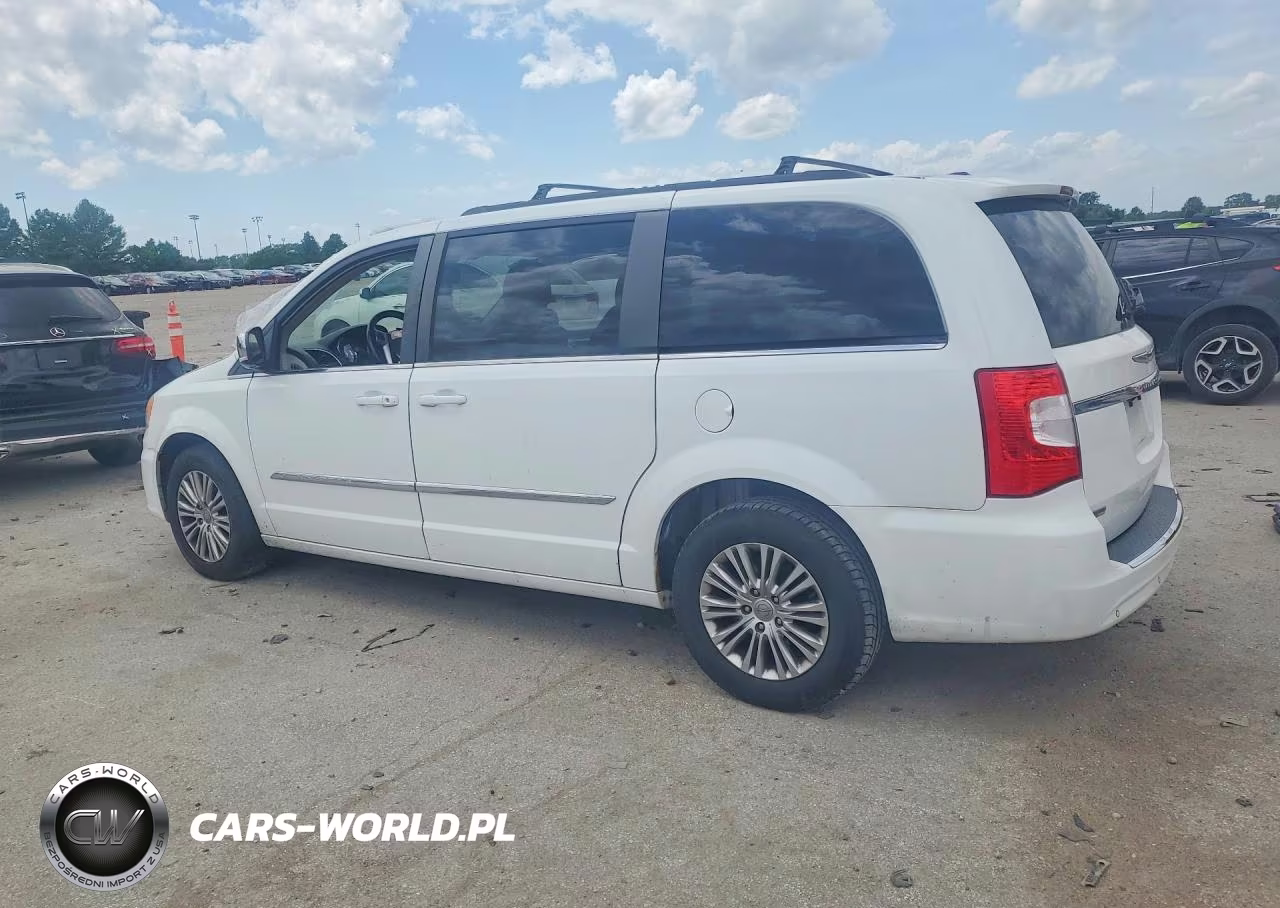 2015 Chrysler Town & Country Touring L VIN:2C4RC1CG9FR588699 - 2