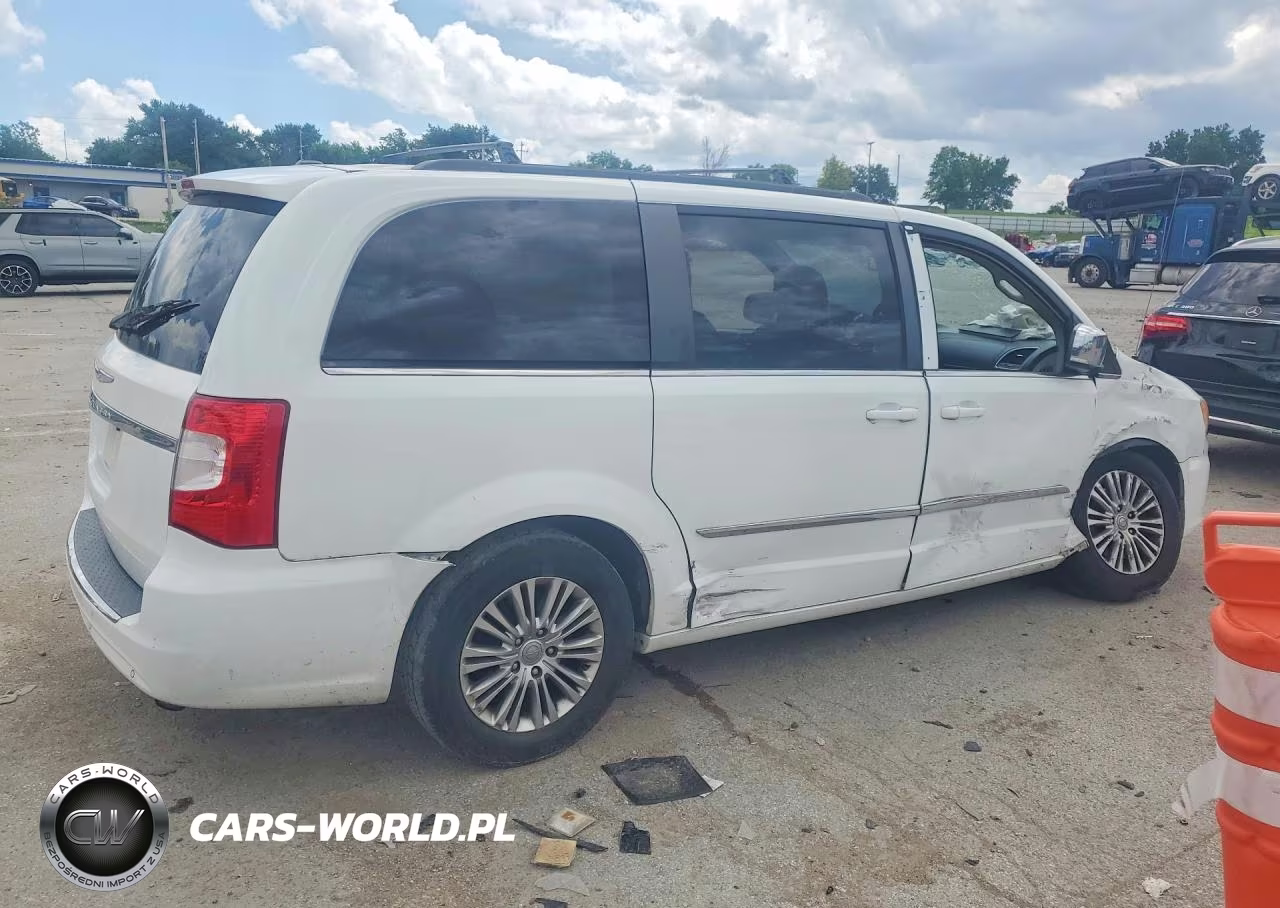 2015 Chrysler Town & Country Touring L VIN:2C4RC1CG9FR588699 - 3