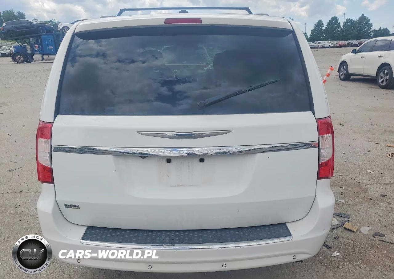 2015 Chrysler Town & Country Touring L VIN:2C4RC1CG9FR588699 - 6