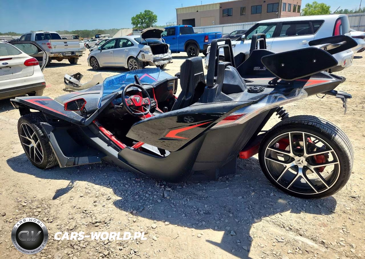 2020 Polaris Slingshot R VIN:57XAARGB2L8137743 - 2