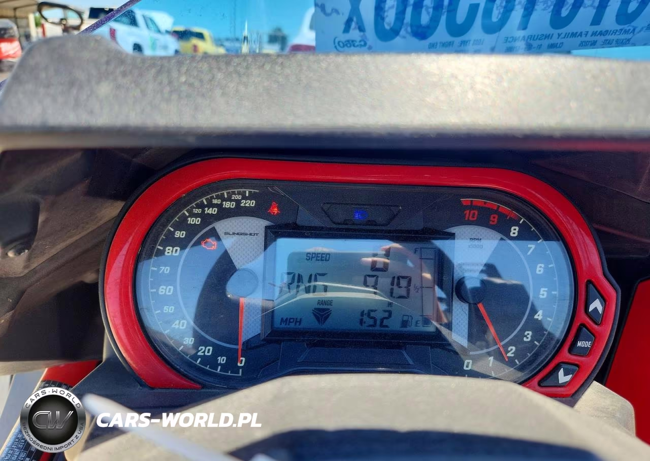 2020 Polaris Slingshot R VIN:57XAARGB2L8137743 - 9
