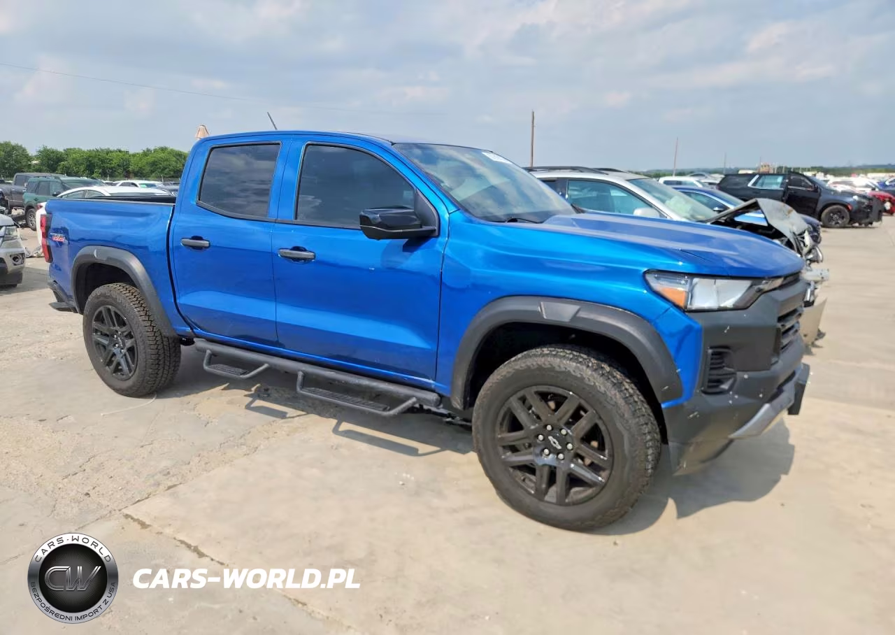 2023 Chevrolet Colorado Trail Boss VIN:1GCPTEEK3P1208942 - 4