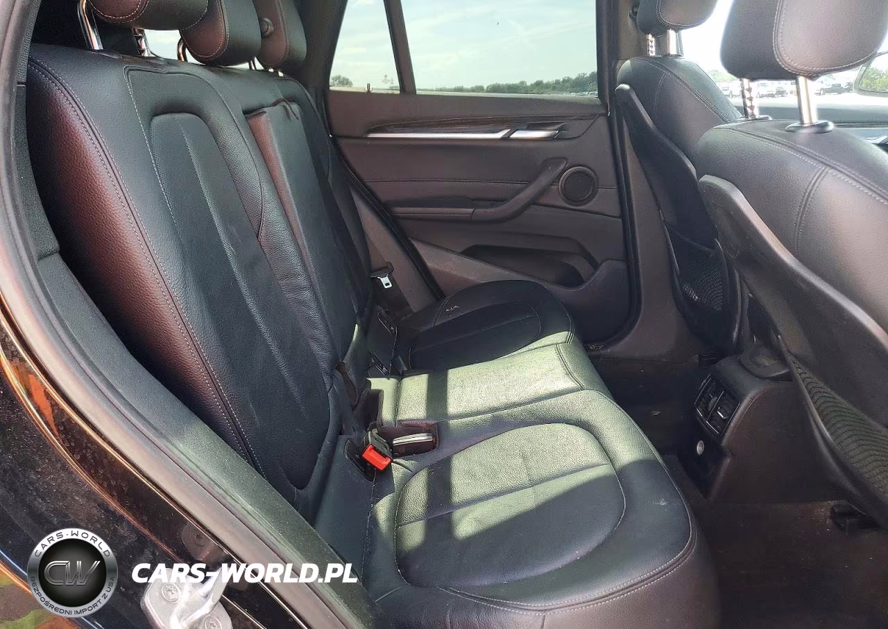 2018 BMW X1 Sdrive28I VIN:WBXHU7C32J5H41735 - 10