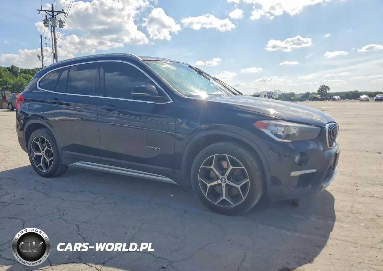 2018 BMW X1 Sdrive28I VIN:WBXHU7C32J5H41735 - 4