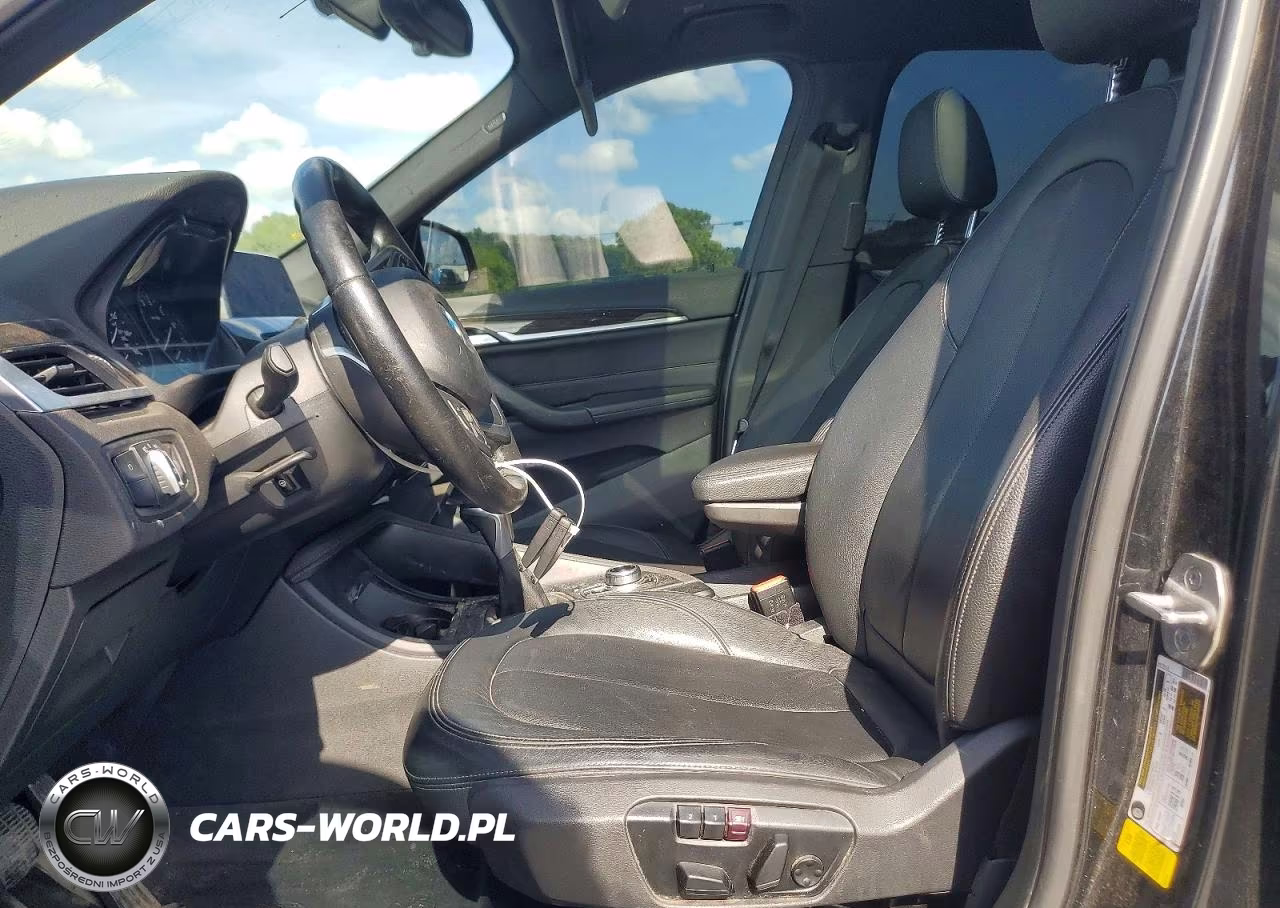 2018 BMW X1 Sdrive28I VIN:WBXHU7C32J5H41735 - 7