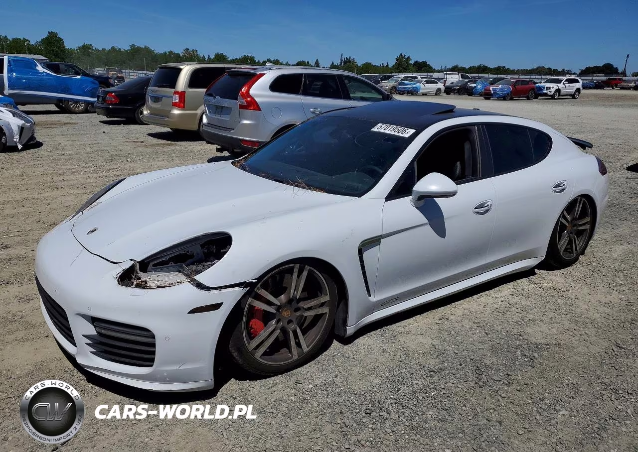 2016 Porsche Panamera Gts