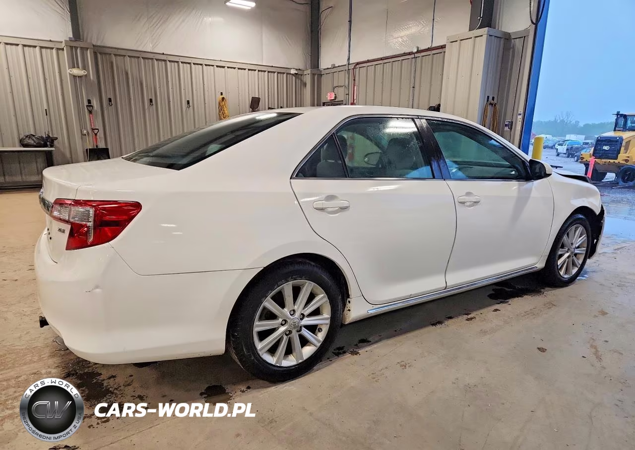 2012 Toyota Camry Xle VIN:4T4BF1FK6CR271102 - 3