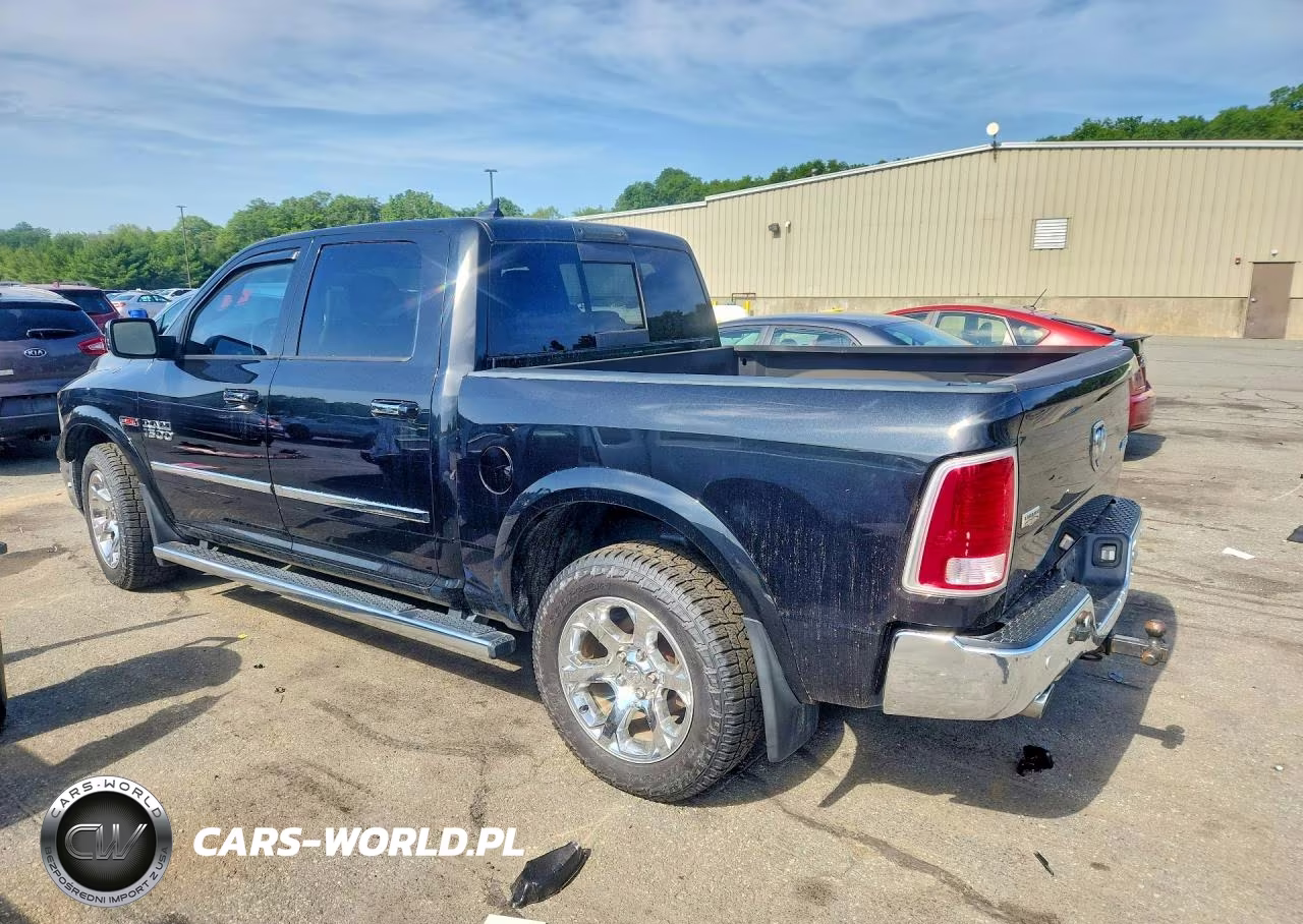 2018 Ram 1500 Laramie VIN:1C6RR7NM1JS258297 - 2