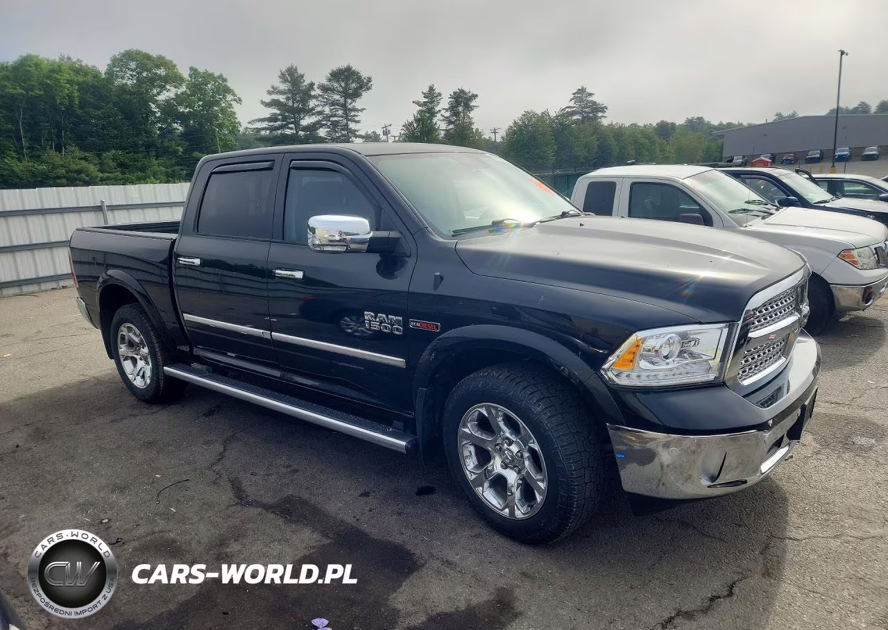2018 Ram 1500 Laramie VIN:1C6RR7NM1JS258297 - 4