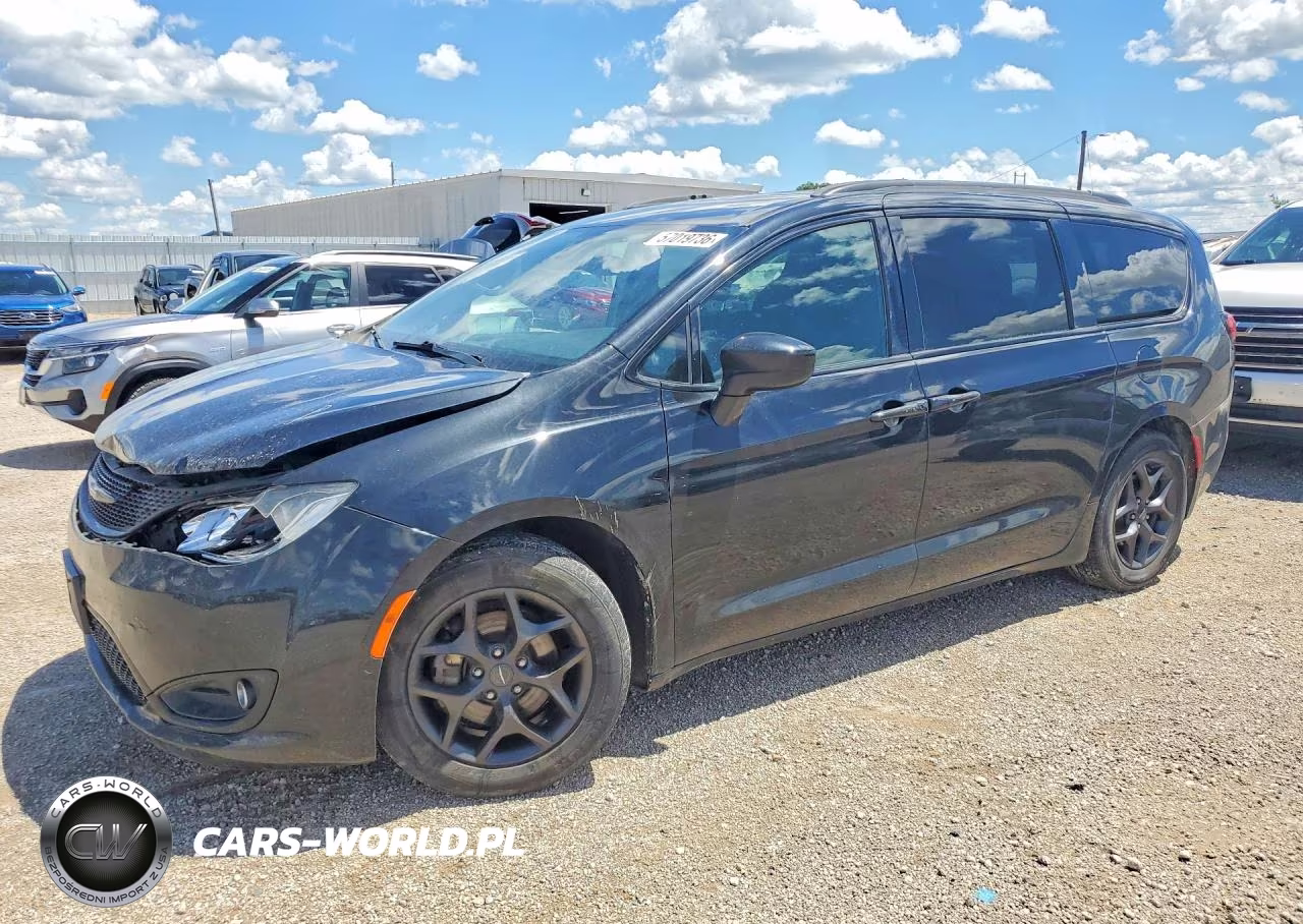 2019 Chrysler Pacifica Touring L Plus
