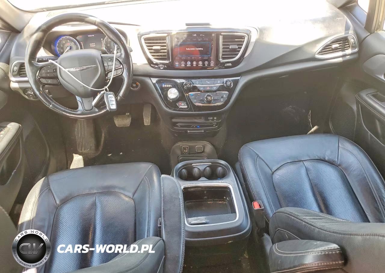 2019 Chrysler Pacifica Touring L Plus VIN:2C4RC1EGXKR616887 - 8