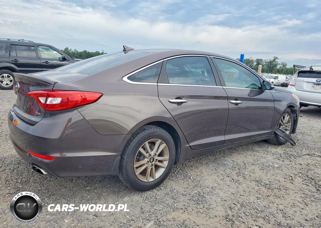 2015 Hyundai Sonata Eco VIN:5NPE24AA9FH152529 - 3
