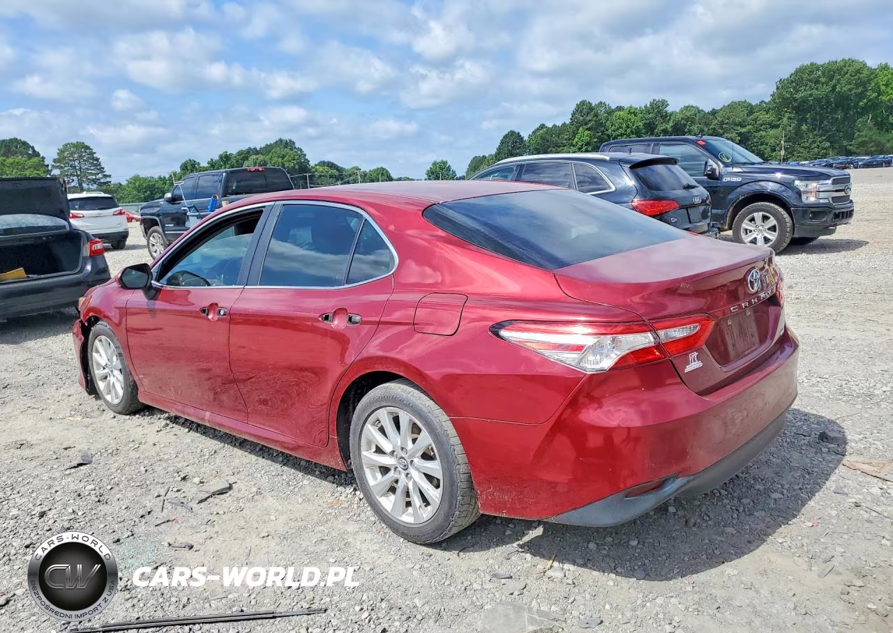 2018 Toyota Camry Le VIN:4T1B11HK1JU522336 - 2