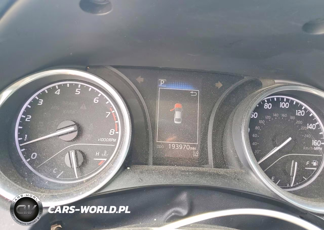 2018 Toyota Camry Le VIN:4T1B11HK1JU522336 - 9
