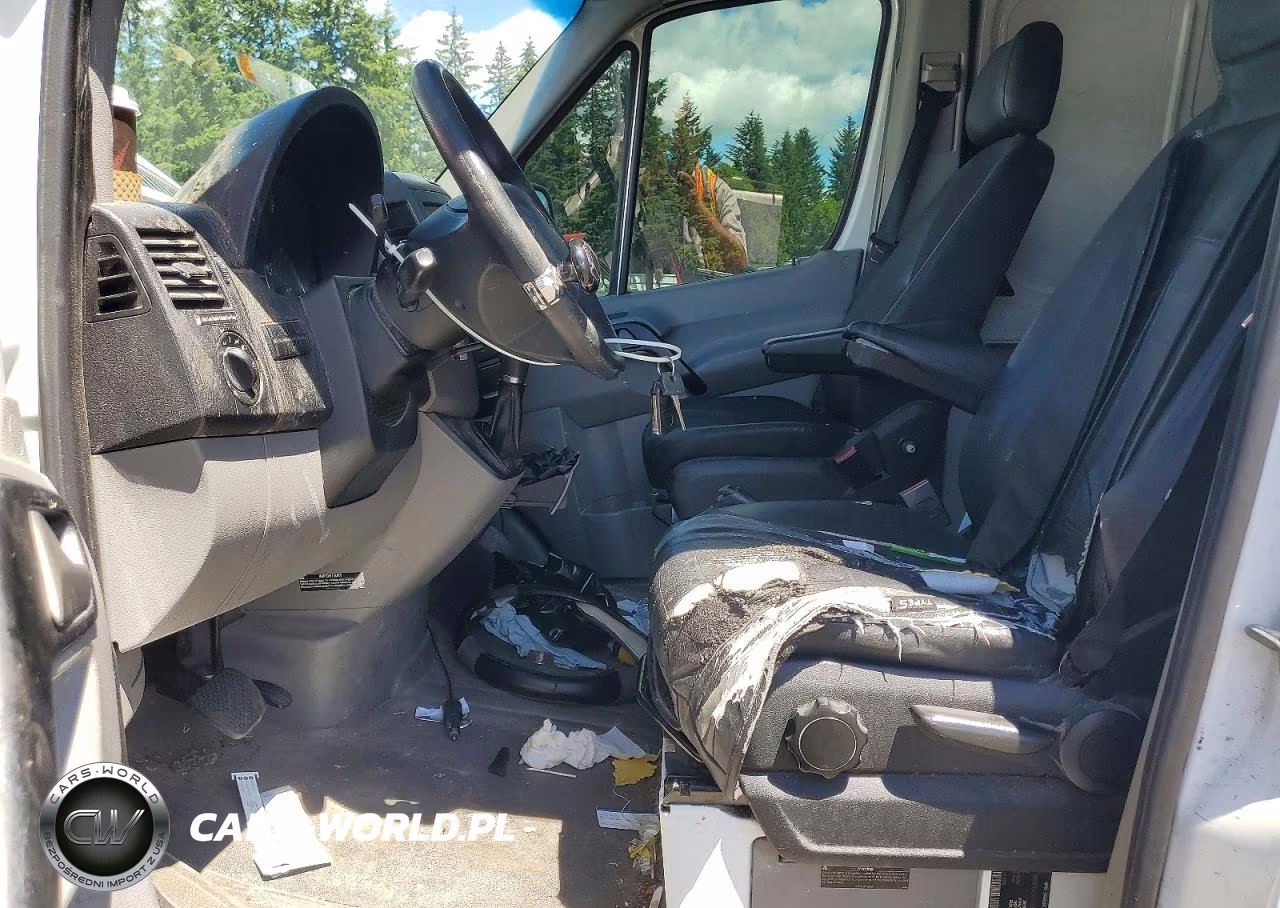 2014 Mercedes Benz Sprinter 2500 Delivery Van VIN:WD3PE8DC7E5861621 - 7