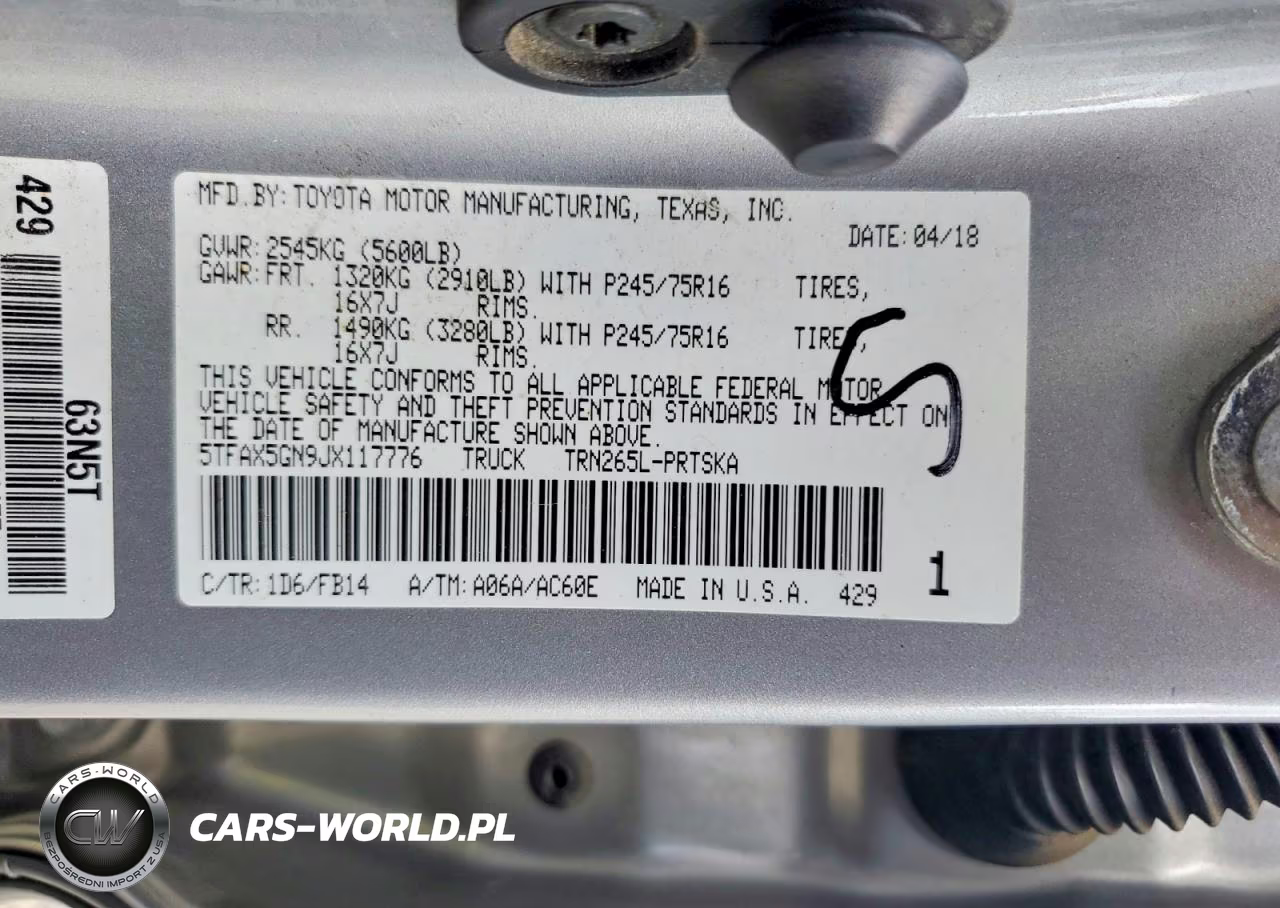2018 Toyota Tacoma Sr VIN:5TFAX5GN9JX117776 - 12