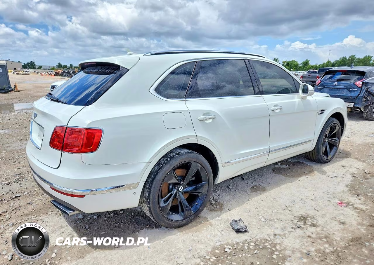 2018 Bentley Bentayga Activity Edition-Black Edition-Mulliner-Onyx Edition-W12 VIN:SJAAC2ZV0JC018473 - 3