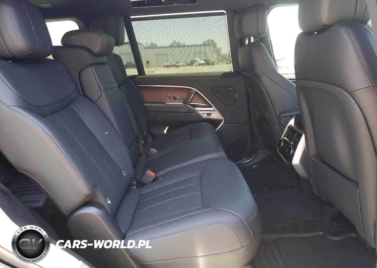 2025 Land Rover Range Rover Se VIN:SALKPBE94SA333847 - 11