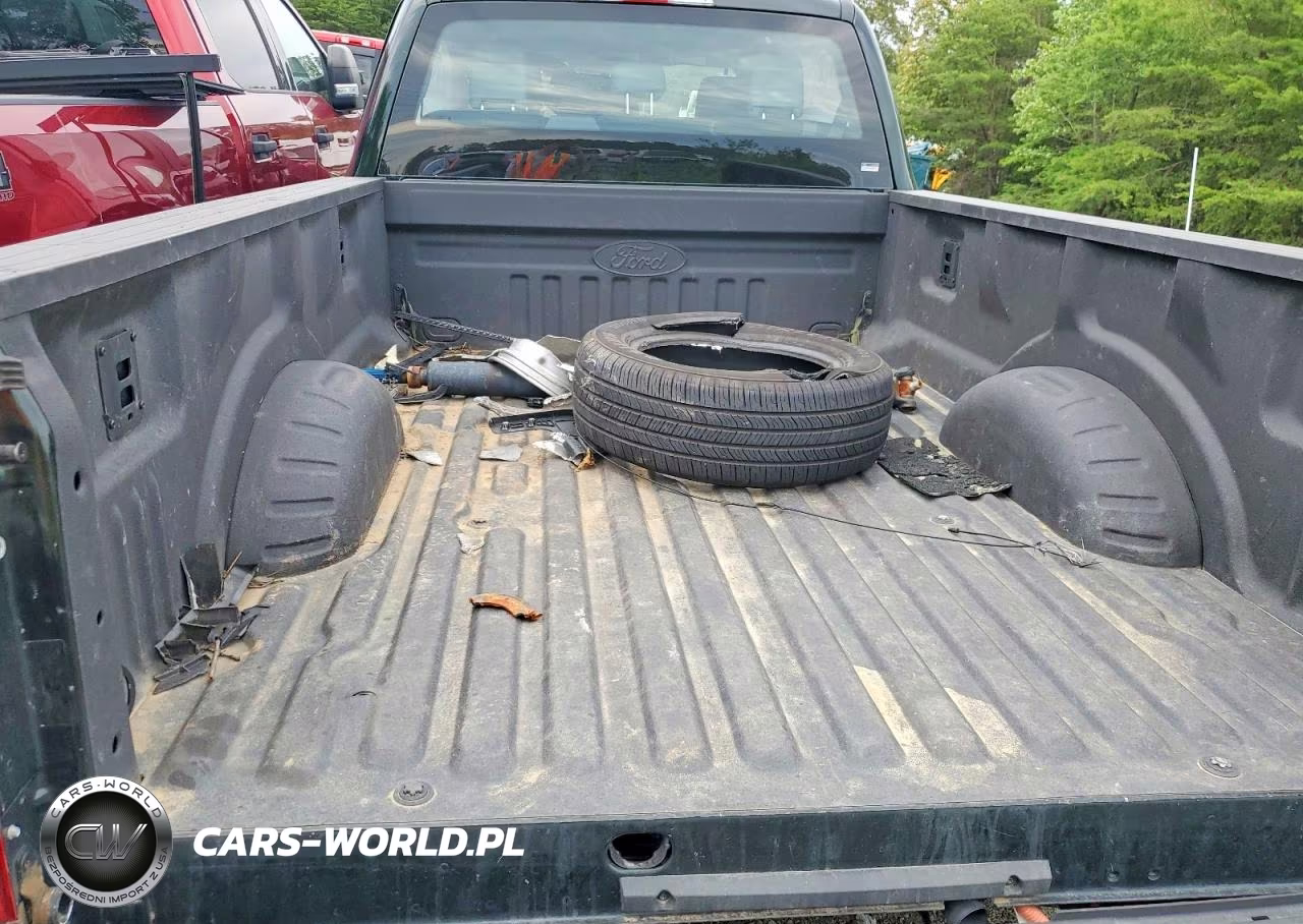 2025 Ford F350 Super Duty VIN:1FT8W3BTXSEC64312 - 10