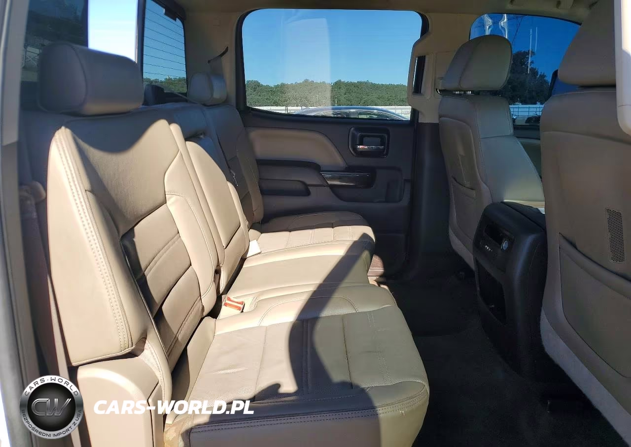 2015 GMC Sierra K2500 Denali VIN:1GT120E85FF665186 - 10