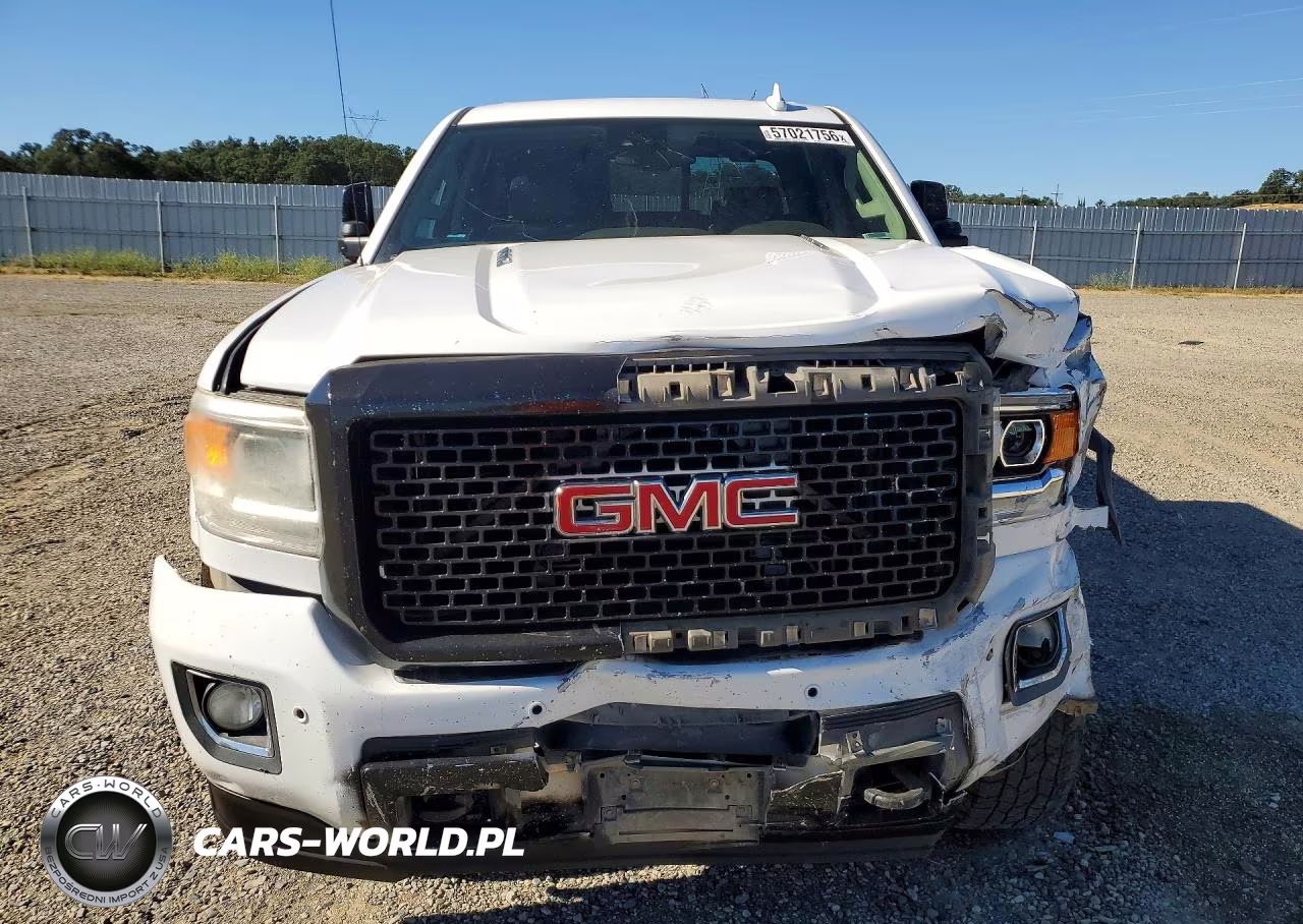 2015 GMC Sierra K2500 Denali VIN:1GT120E85FF665186 - 5