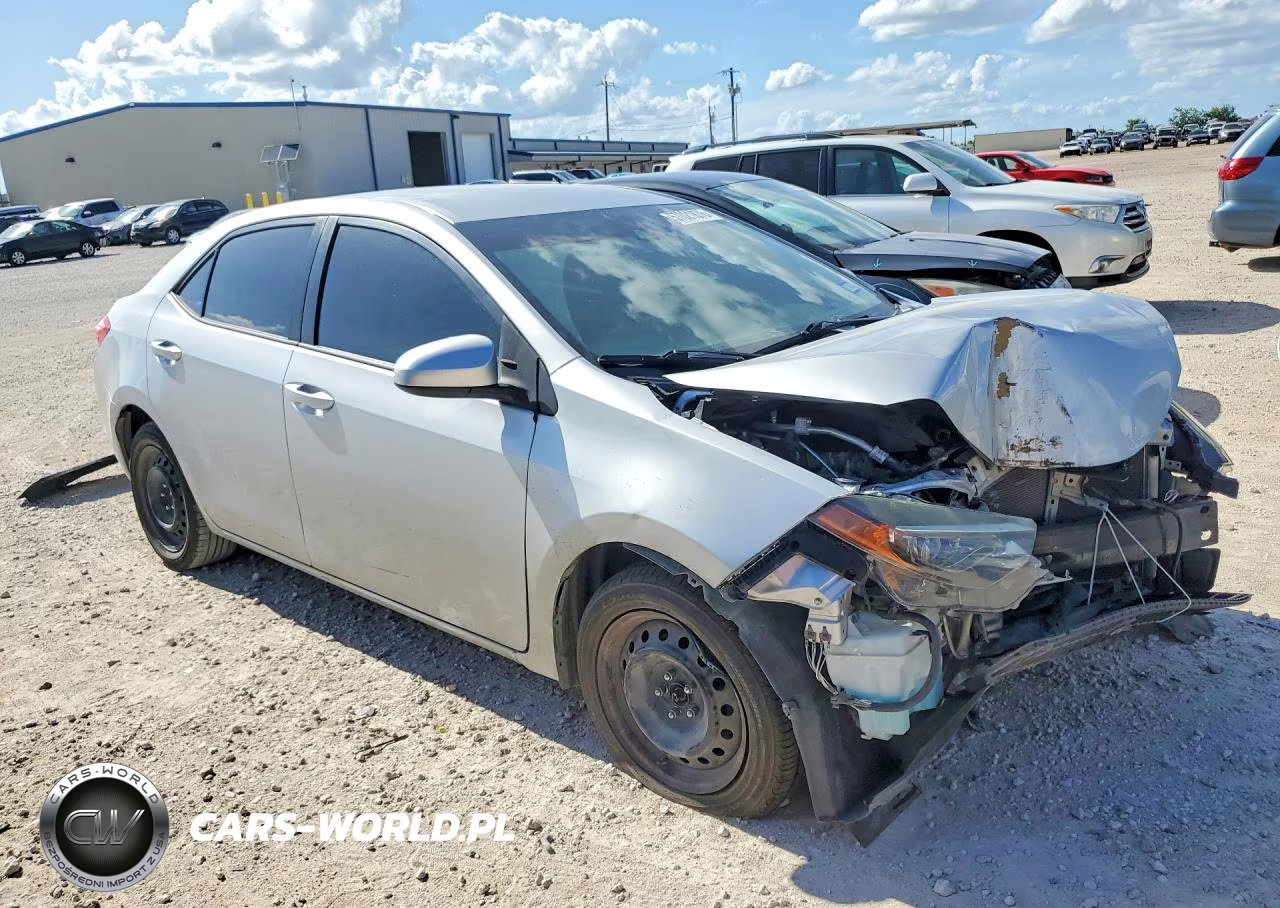 2018 Toyota Corolla Le VIN:5YFBURHE7JP767997 - 4