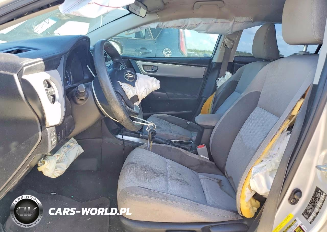 2018 Toyota Corolla Le VIN:5YFBURHE7JP767997 - 7